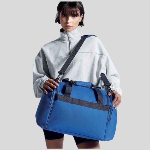 BG200 BagBase Borsa sport con tracolla regolabile capacità 26l Thumbnail