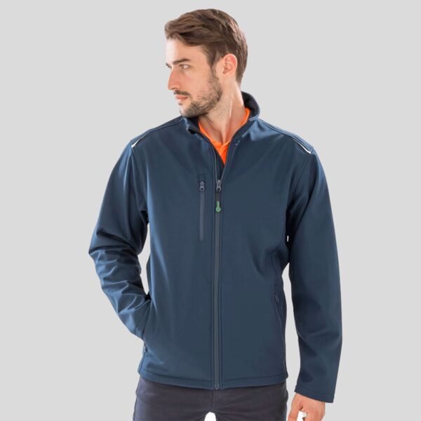 R900M Result Giacca Softshell 3 Strati tessuto ottenuto da bottiglie di plastica PET  Thumbnail
